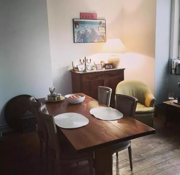 تختخواب و صبحانه Le Dernier Métro