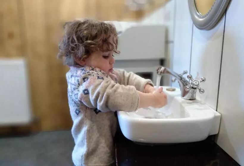 Aamiaismajoitus (B&B) Le Vallon D Armandine, Gîte écologique Auvergne