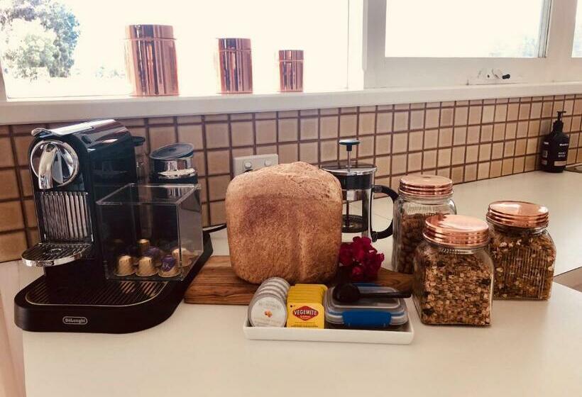 Bed and Breakfast The Lake House Retreat