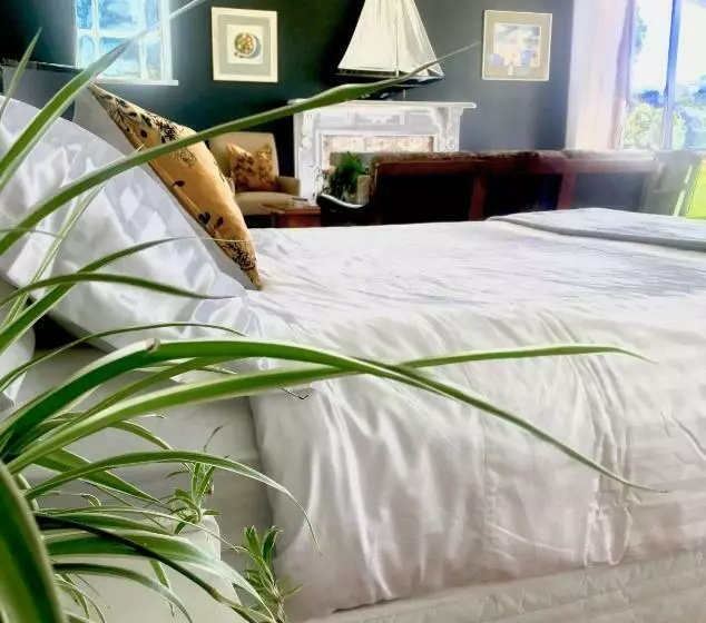 Aamiaismajoitus (B&B) The Lake House Retreat