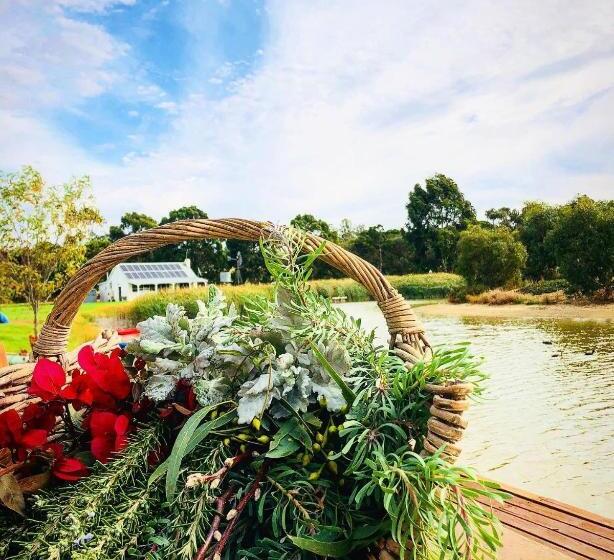 Bed and Breakfast The Lake House Retreat