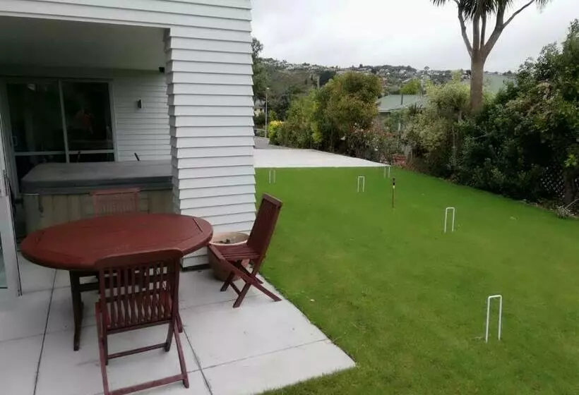 تختخواب و صبحانه Whaka Heights