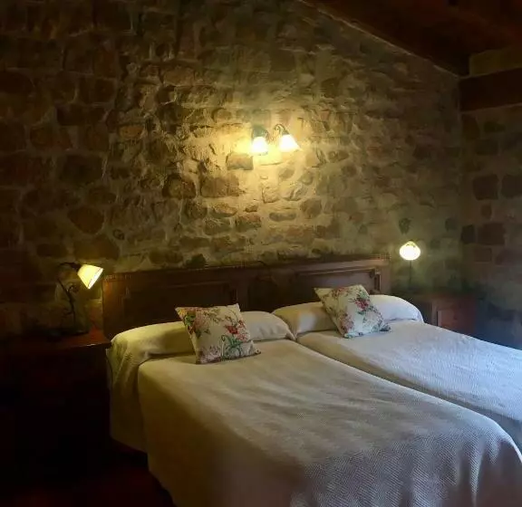 ホテル Hostal Rural Las Nubes