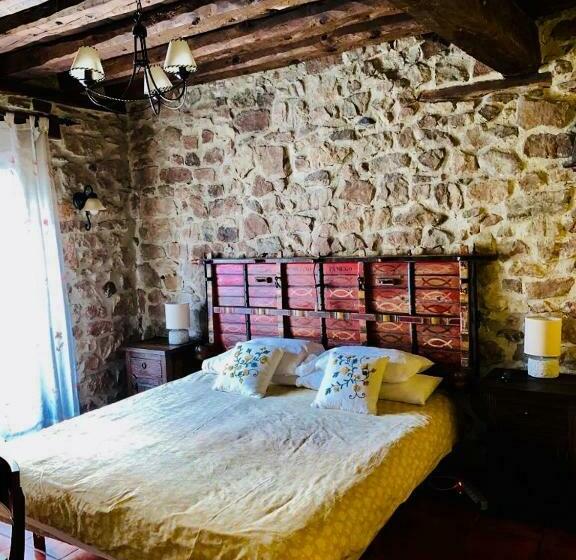 ホテル Hostal Rural Las Nubes