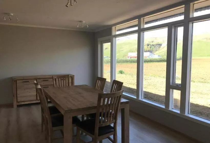 پانسیون Guesthouse Skógafoss