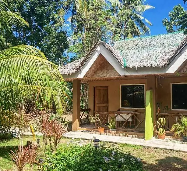 پانسیون Miki S Guest House