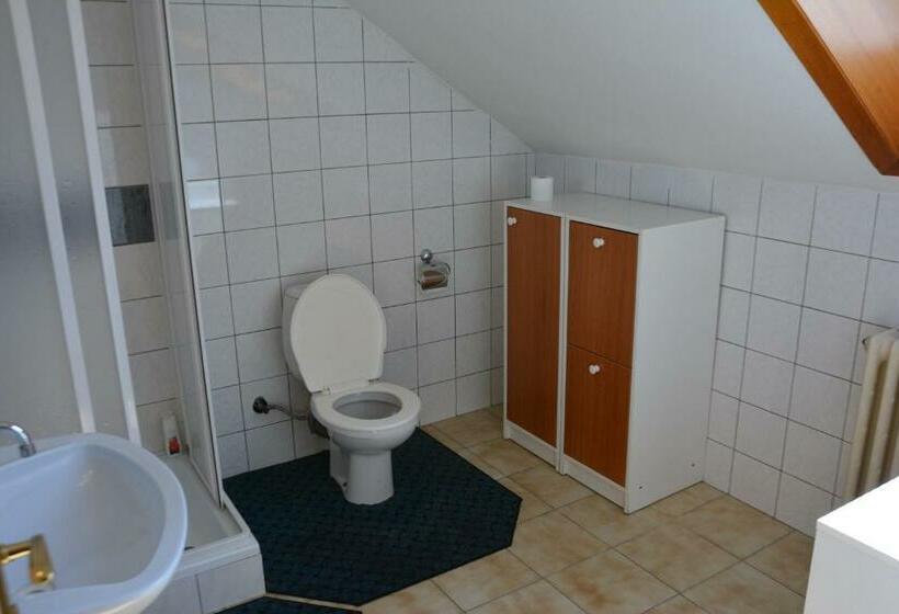 Pensão Nerudova Six