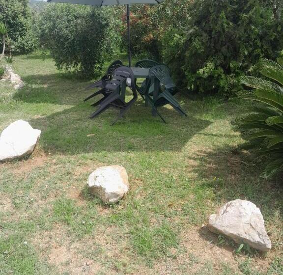 مبيت وإفطار Beastella Holiday Rooms