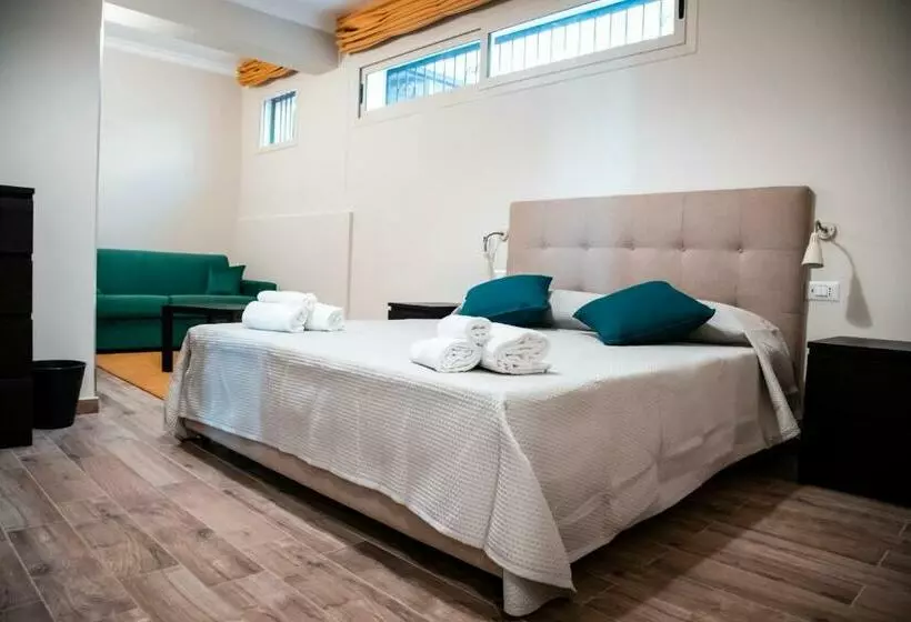 Aamiaismajoitus (B&B) Neryhome Giardini Naxos