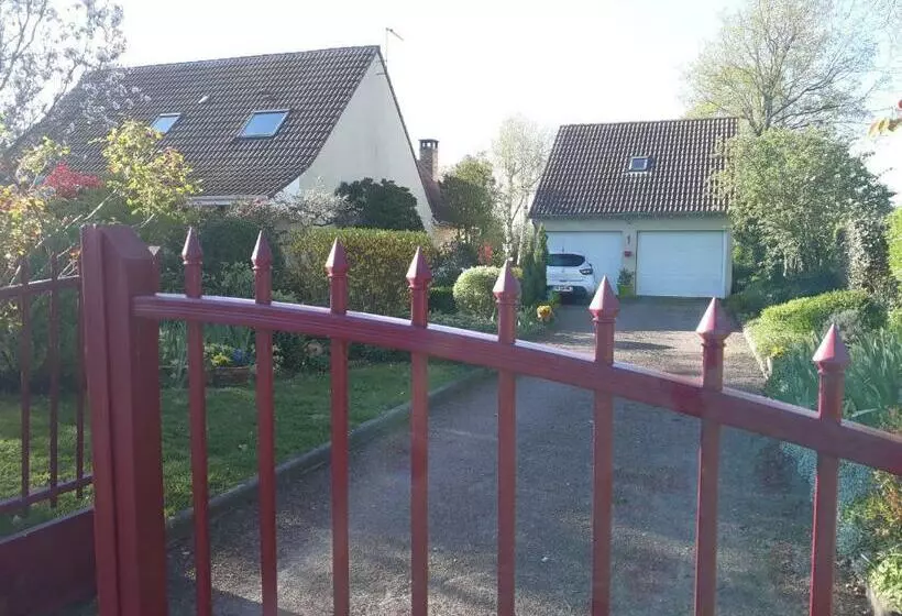 Aamiaismajoitus (B&B) Le Champ Du Petit Bois