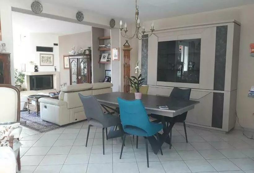 Aamiaismajoitus (B&B) Le Champ Du Petit Bois