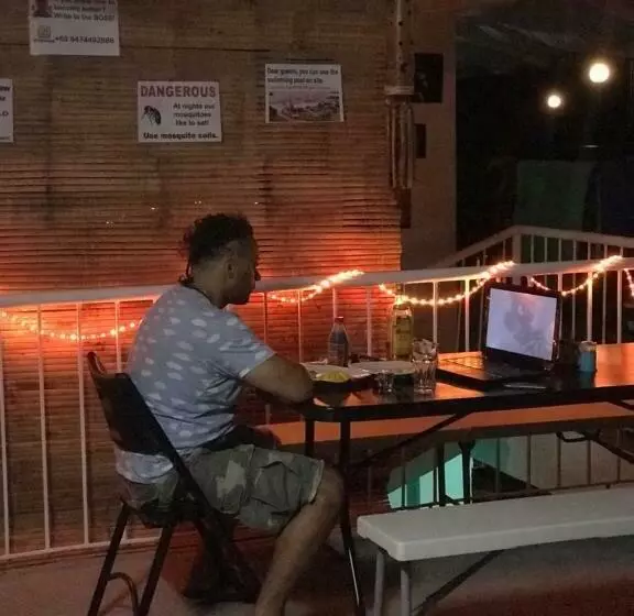 Hostel Lions