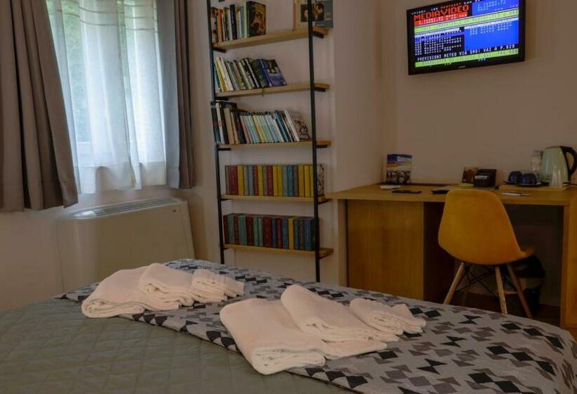 پانسیون Bed&book