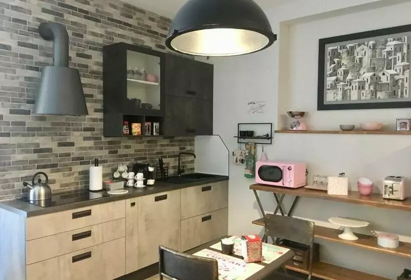 ペンション Industrial Chic House   Private Parking