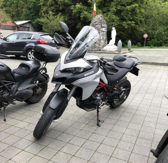 膳宿费 Au Fil De L Eau