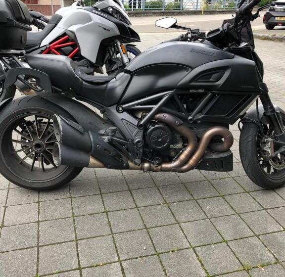 膳宿费 Au Fil De L Eau