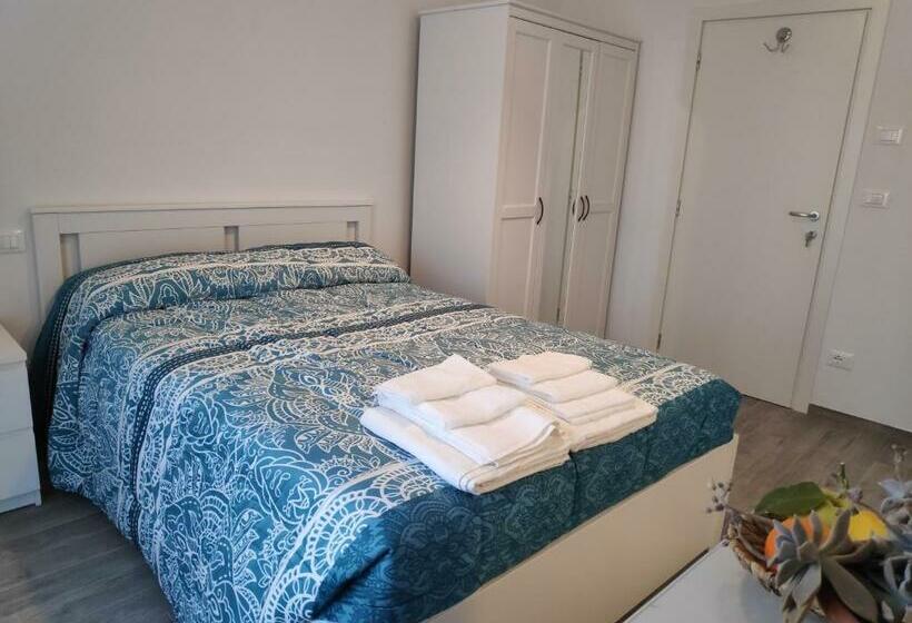 پانسیون Casadei Guest House Stazione Bologna