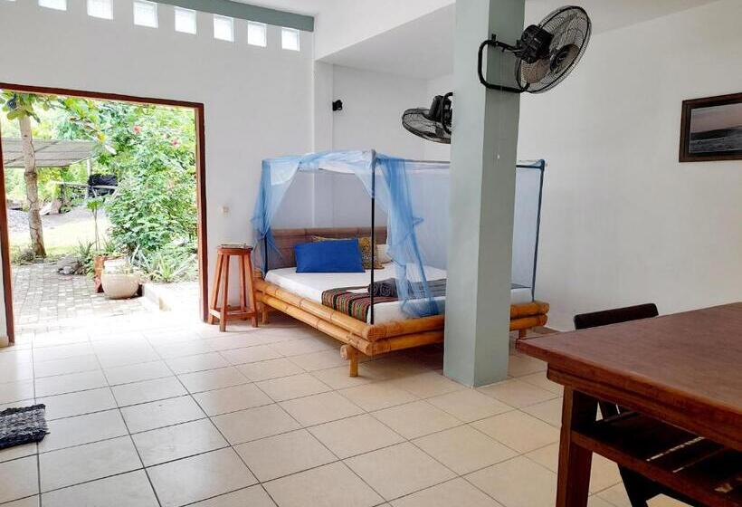 بنسيون Merdeka House