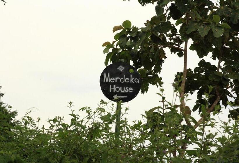 بنسيون Merdeka House