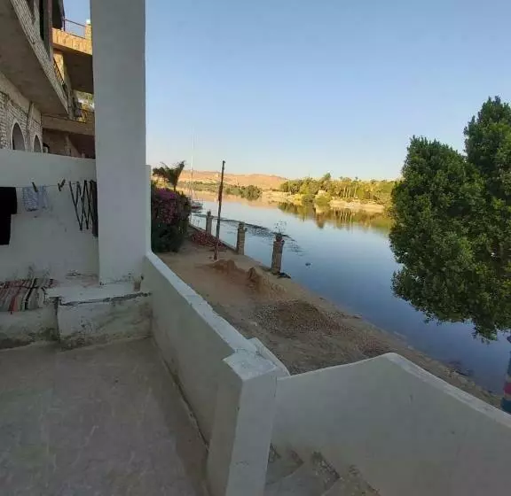 پانسیون Otasho Nile View House