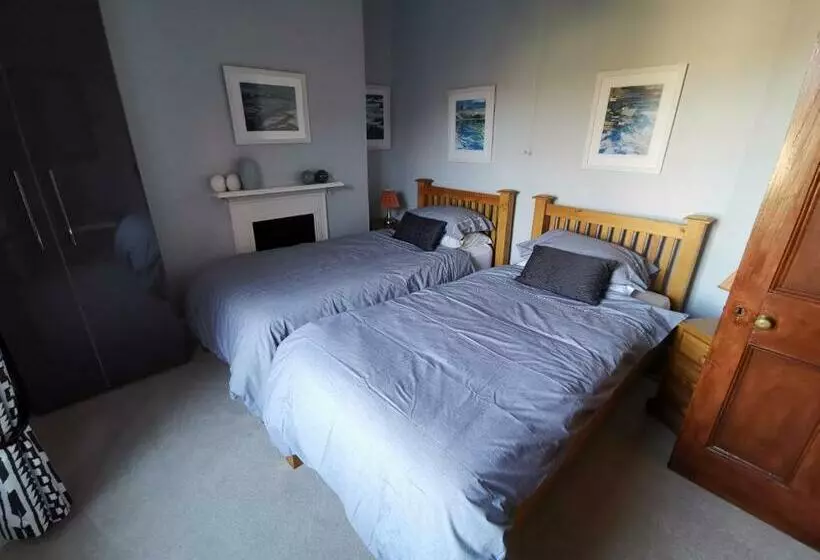 Aamiaismajoitus (B&B) Thornham Cottage