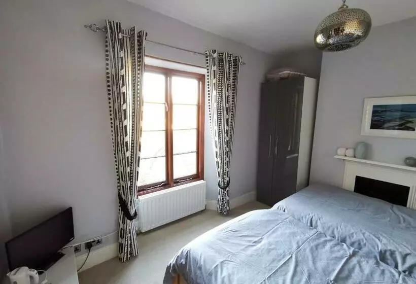 Aamiaismajoitus (B&B) Thornham Cottage