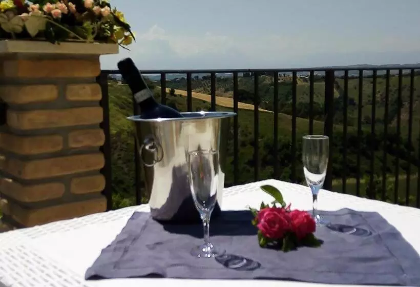 ホテル Agriturismo Terra Dei Falchi