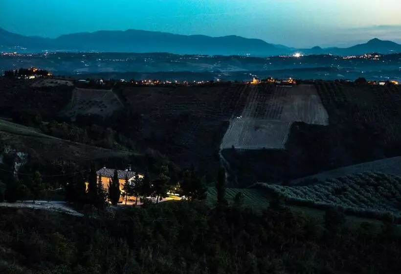ホテル Agriturismo Terra Dei Falchi