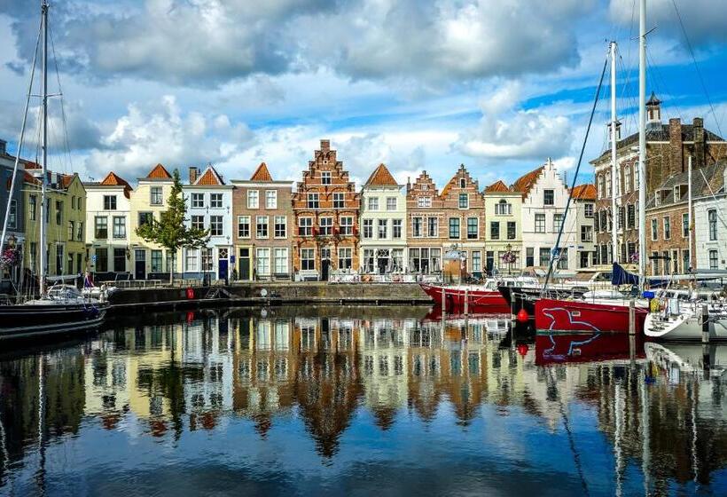 Pensió Elvis Presley Private Studio With Kitchen And Airconditioning