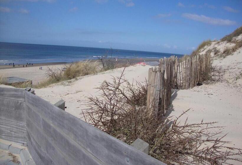 Pensió Elvis Presley Private Studio With Kitchen And Airconditioning