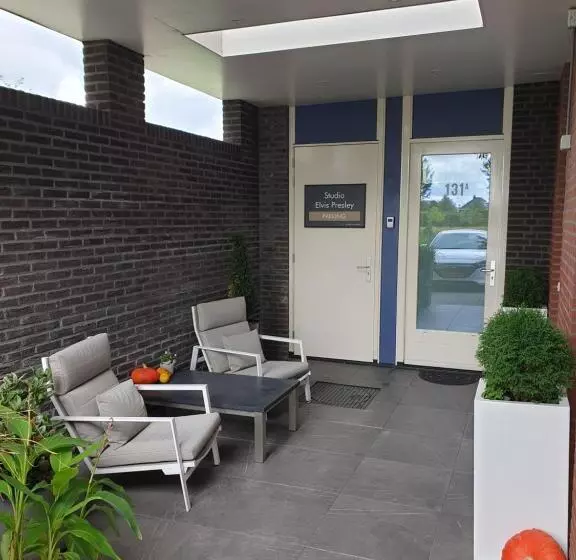 ペンション Elvis Presley Private Studio With Kitchen And Airconditioning