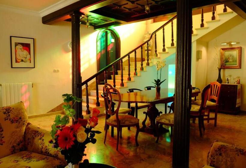 پانسیون Open Sky Villa