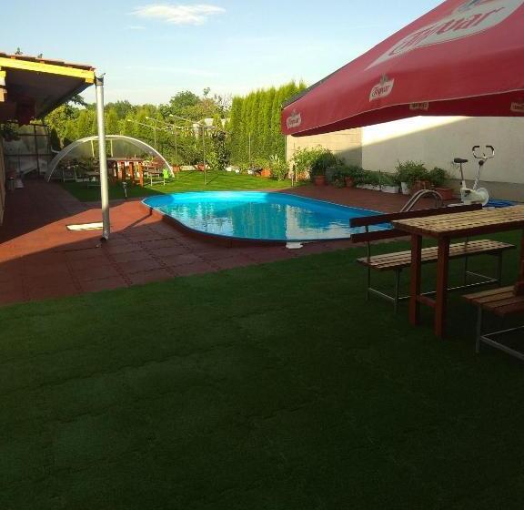 بنسيون Penzionhanarobo