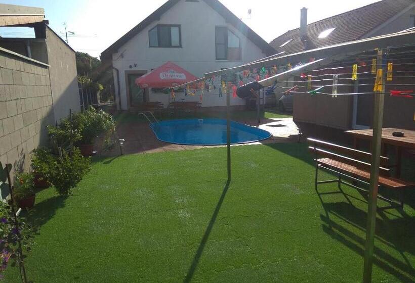 بنسيون Penzionhanarobo