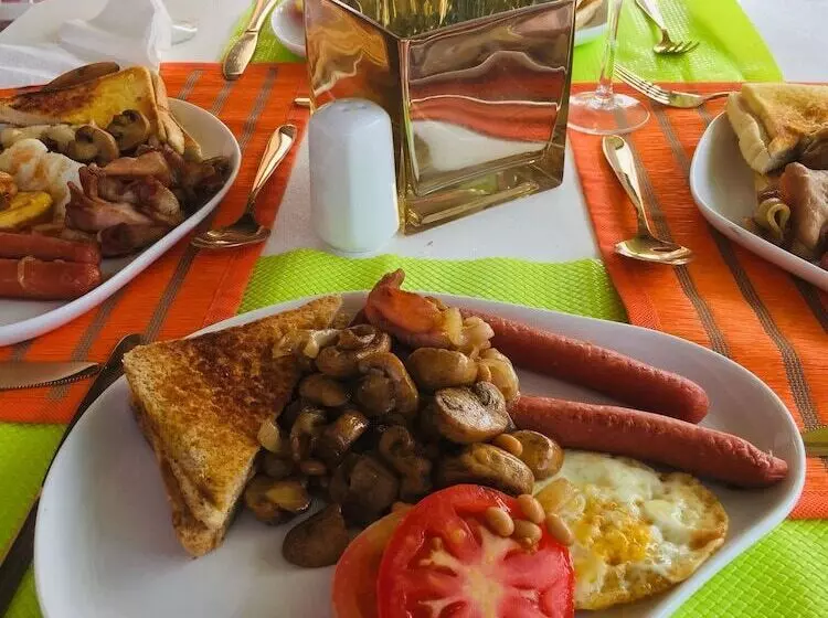 Majatalo Sinesan Guesthouse