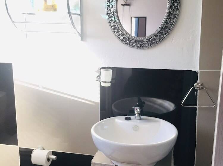 פנסיון Sinesan Guesthouse