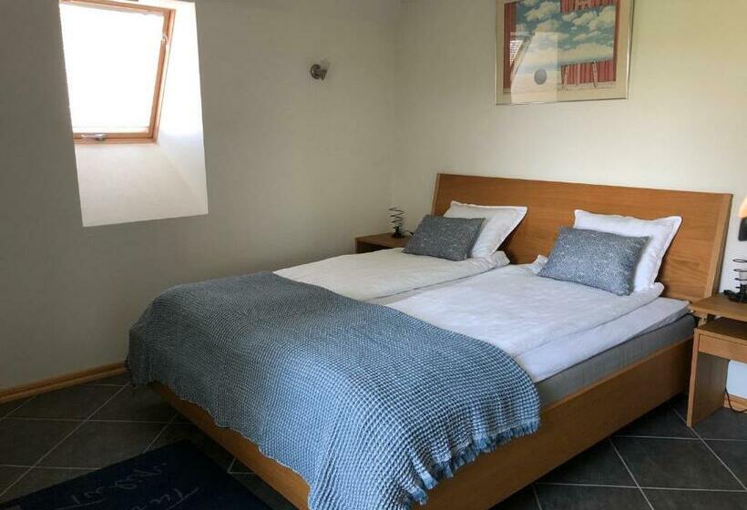 تختخواب و صبحانه Gästhus La Casa