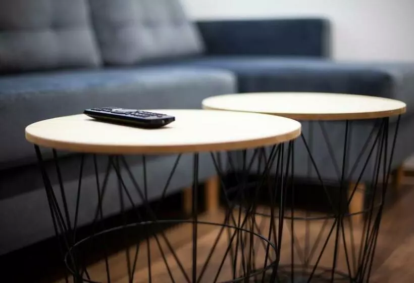 Oak House Apartments