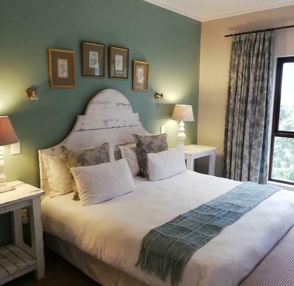 פנסיון Mahogany Villa Guesthouse   Solar