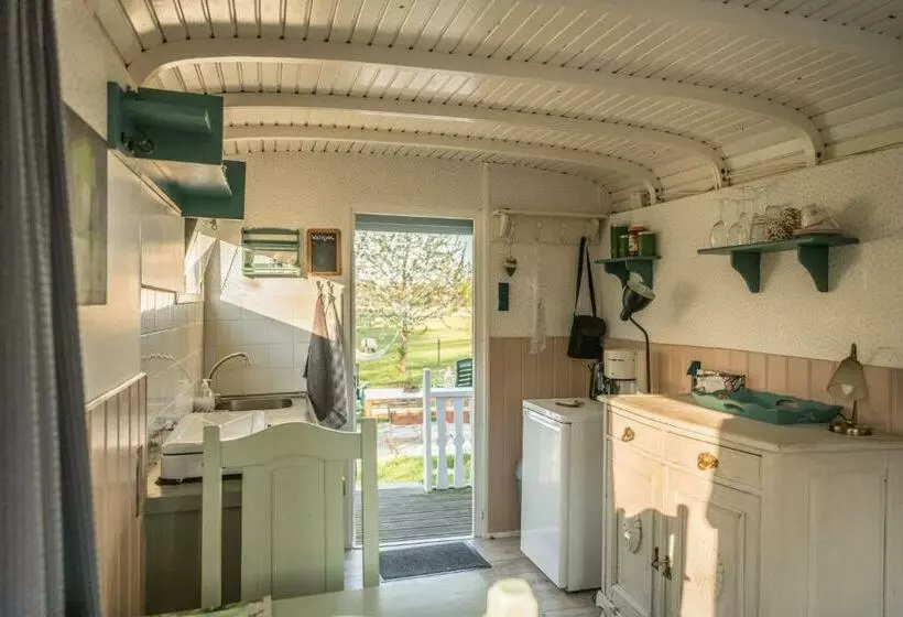 ベッドアンドブレックファースト Pipowagen Elsebein Groningen Westerwolde Unieke Ligging Met Eigen Tuin En Vrij Uitzicht Over Veld Na