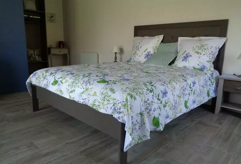 ベッドアンドブレックファースト La Monlassière