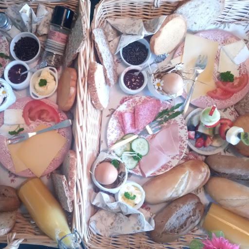 Bed and Breakfast Pipowagen Elsebein Groningen Westerwolde Unieke Ligging Met Eigen Tuin En Vrij Uitzicht Over Veld Na