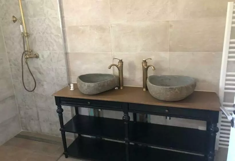 Hotelli Secret De Campagne Spa