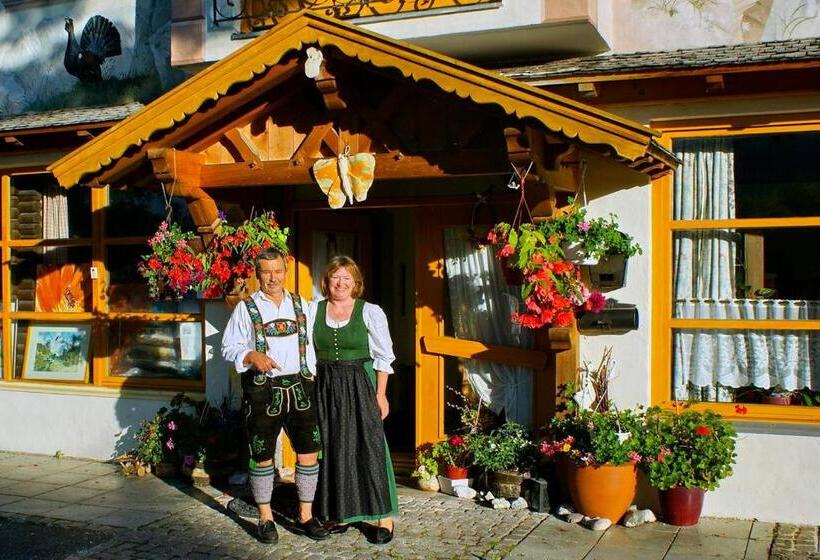 Пансион Ferienwohnungen Berghof