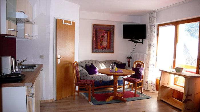 Пансион Ferienwohnungen Berghof