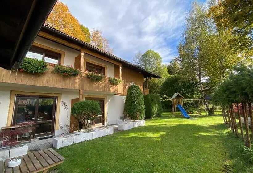 Retkeilymaja Landgasthof Zum Papyrer