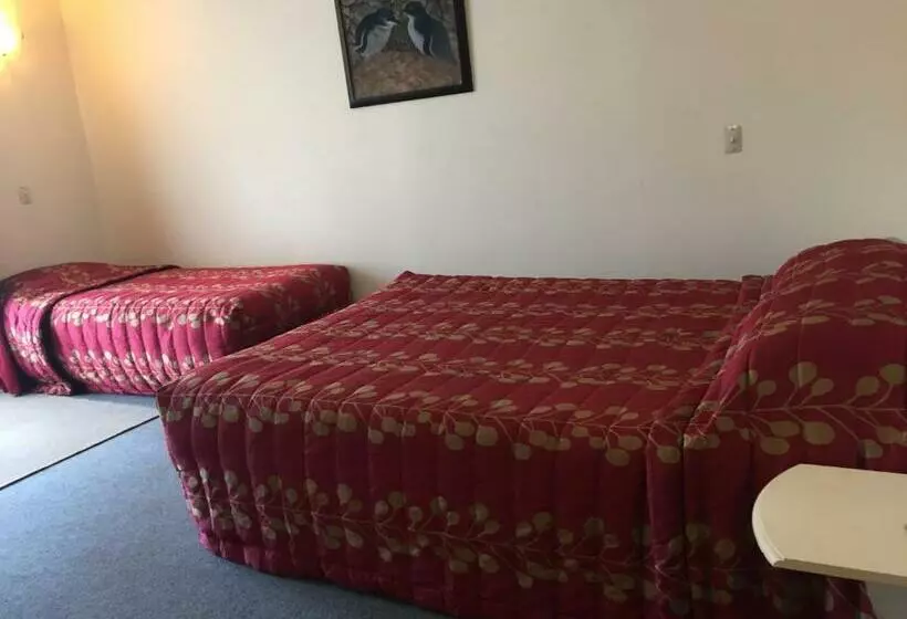 Retkeilymaja The Cave Motel