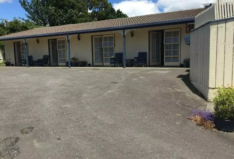 Retkeilymaja The Cave Motel