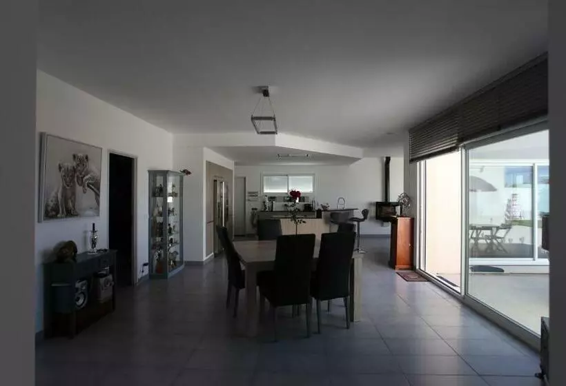 Aamiaismajoitus (B&B) Le Chat Botté77