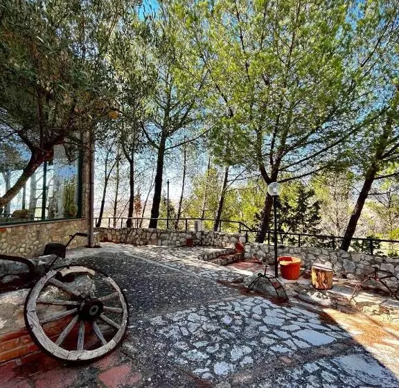 هتل Agriturismo Villa Assunta